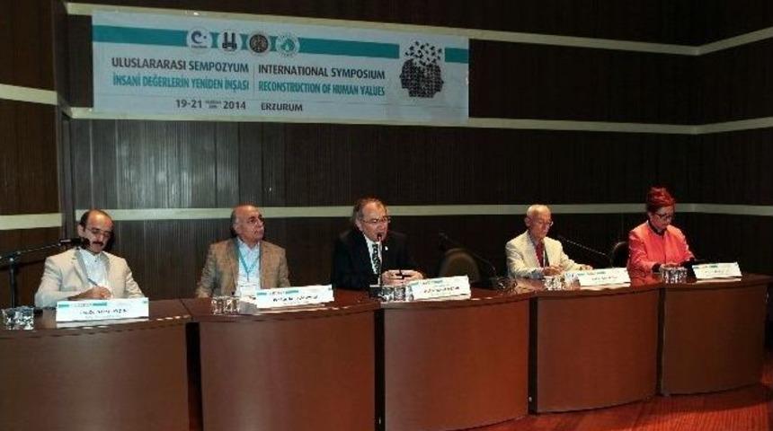 A.&uuml;&rsquo;de &ldquo;uluslararası İnsani Değerlerin Yeniden İnşası Sempozyumu&rdquo;