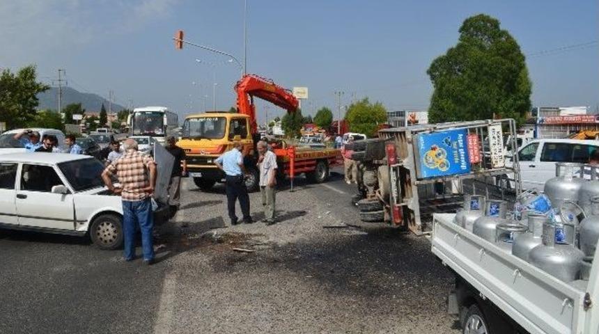 S&ouml;ke&rsquo;de T&uuml;p Kamyoneti Devrildi