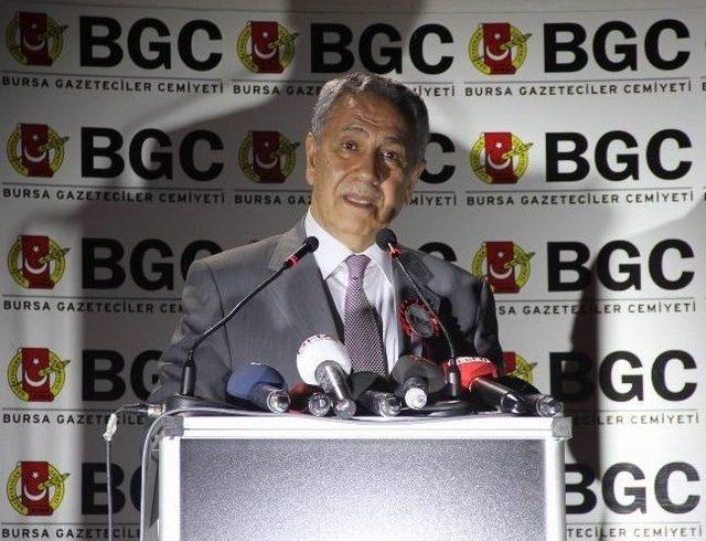 Başbakan Yardımcısı Arnı&ccedil;, Balyoz Kararını Değerlendirdi 1