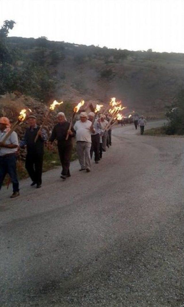 Alaşehir'in Horzumalayaka Mahallesi'nde Su İsyanı