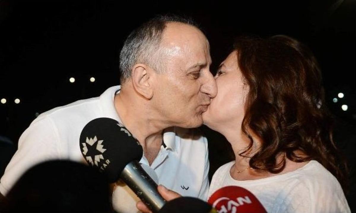Emekli Albay Dursun &Ccedil;i&ccedil;ek Tahliye Edildi