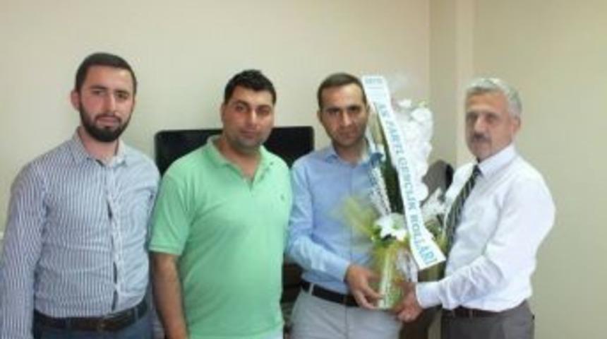 Ak Gençler'den Yalçınkaya'ya Hayırlı Olsun Ziyareti