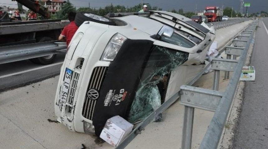 Uşak&rsquo;ta Trafik Kazası: 1 &Ouml;l&uuml;, 4 Yaralı