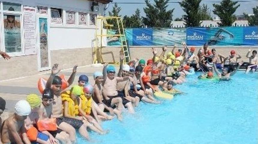 B&uuml;y&uuml;kşehir&rsquo;in Havuzları 22.00&rsquo;ye Kadar A&ccedil;ık