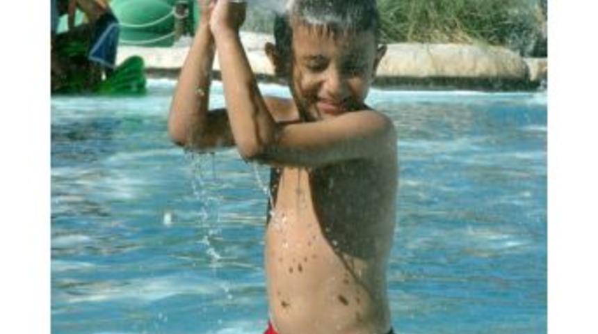 Sıcak Ve G&uuml;neş &Ccedil;ocukları Daha &Ccedil;ok Etkiliyor