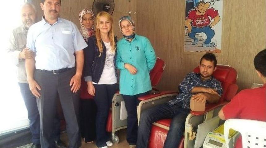 Ak Parti Kadın Kollarından Kan Bağışı Kampanyası