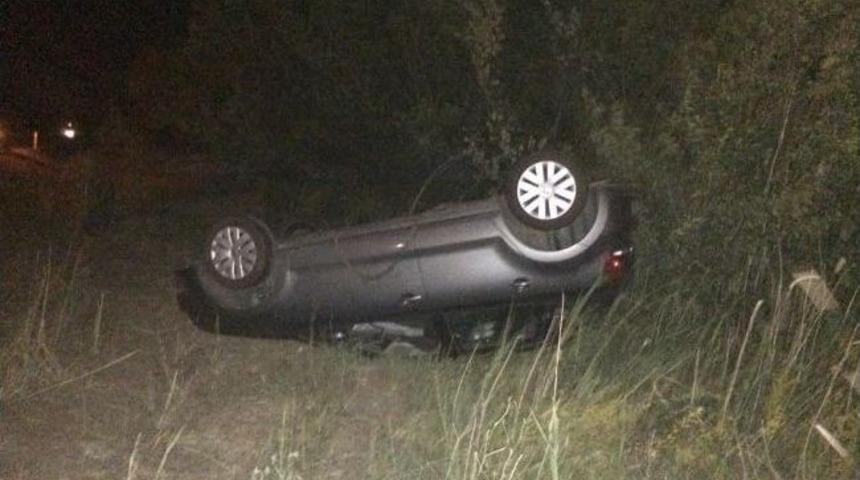 &Ccedil;orum'da Otomobil Tarlaya U&ccedil;tu: 1 Yaralı