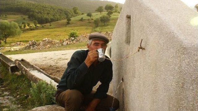 Şifa İçin Kirazlıoluk Çeşmesine Koşuyorlar