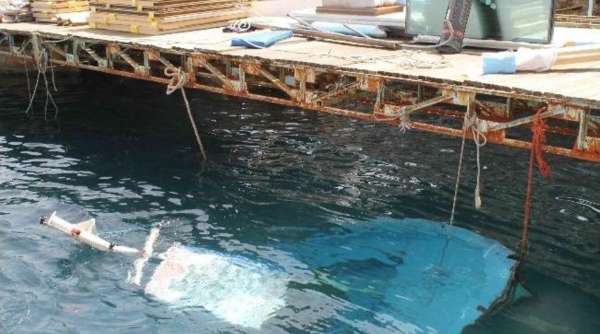 Fethiye'de Servis Teknesi Battı