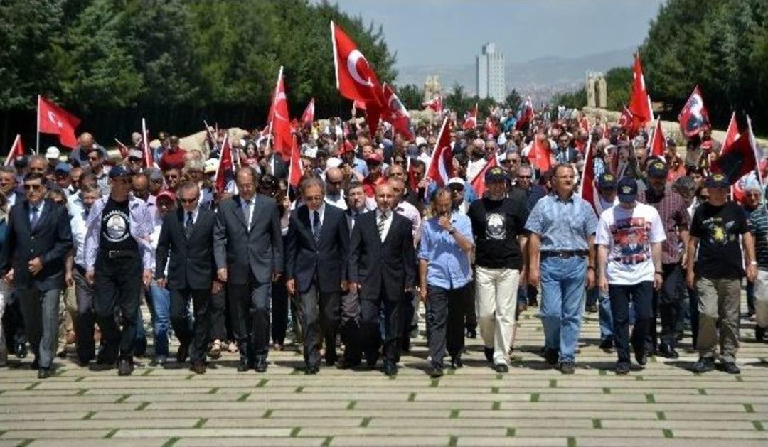 Balyoz Davasından Tahliye Olan Subaylar Anıtkabir&rsquo;i Ziyaret Etti