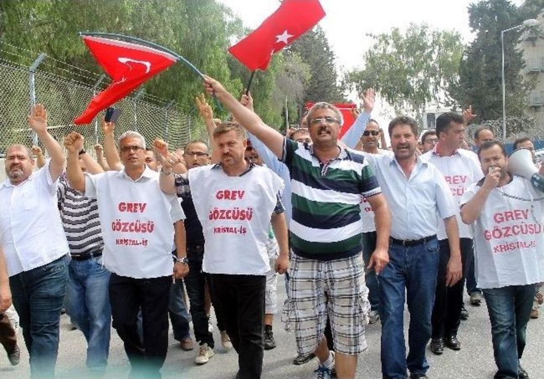 Cam İş&ccedil;ileri Greve Başladı