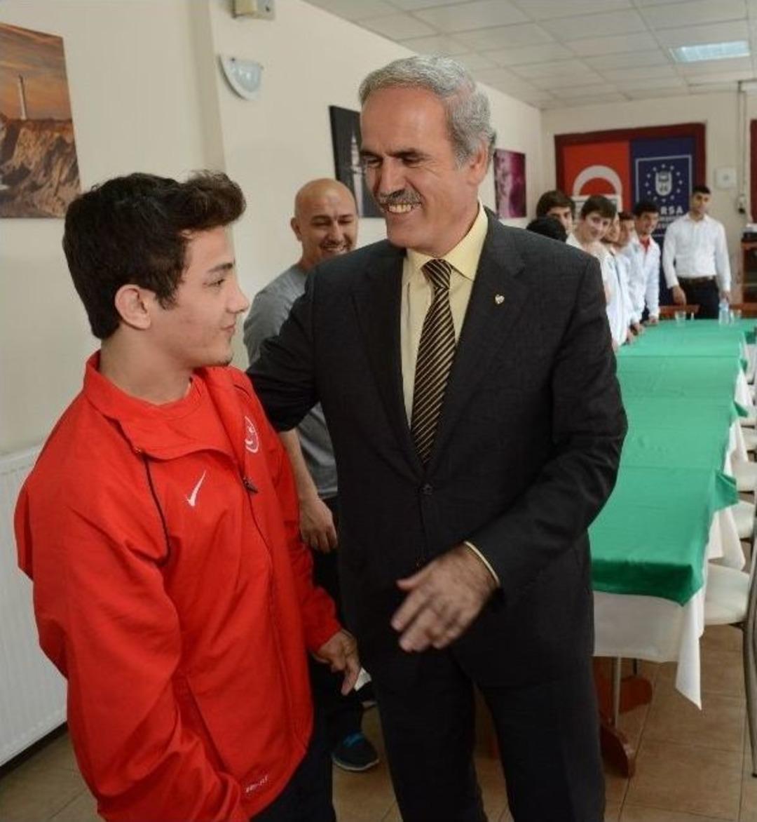 Spor Yatırımları Avrupa Şampiyonluğuyla Ta&ccedil;landı