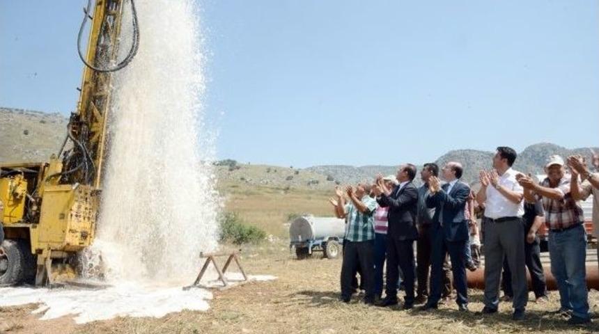 S&ouml;zl&uuml; S&ouml;z&uuml;n&uuml; Tuttu, &Ccedil;elemli Suya Kavuştu