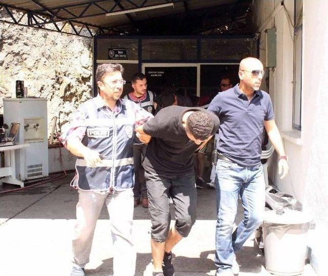 Hem Hırsızlık Hem Tatil Yaptılar 1