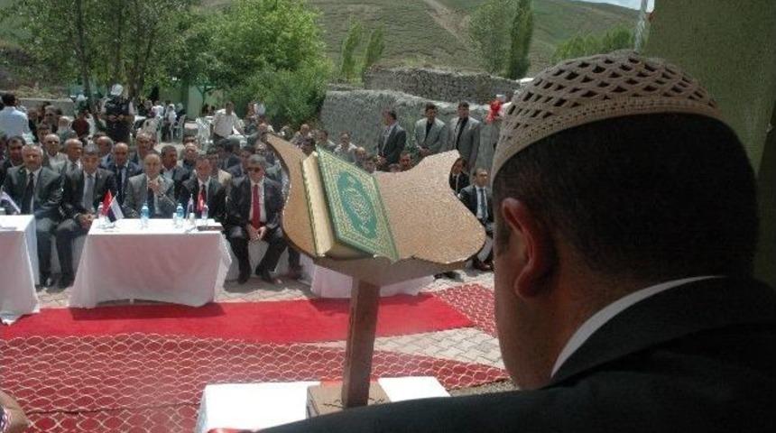 Dr. İlhami Fındık&ccedil;ıoğlu, Doğduğu K&ouml;ye Kuran Kursu Yaptırdı