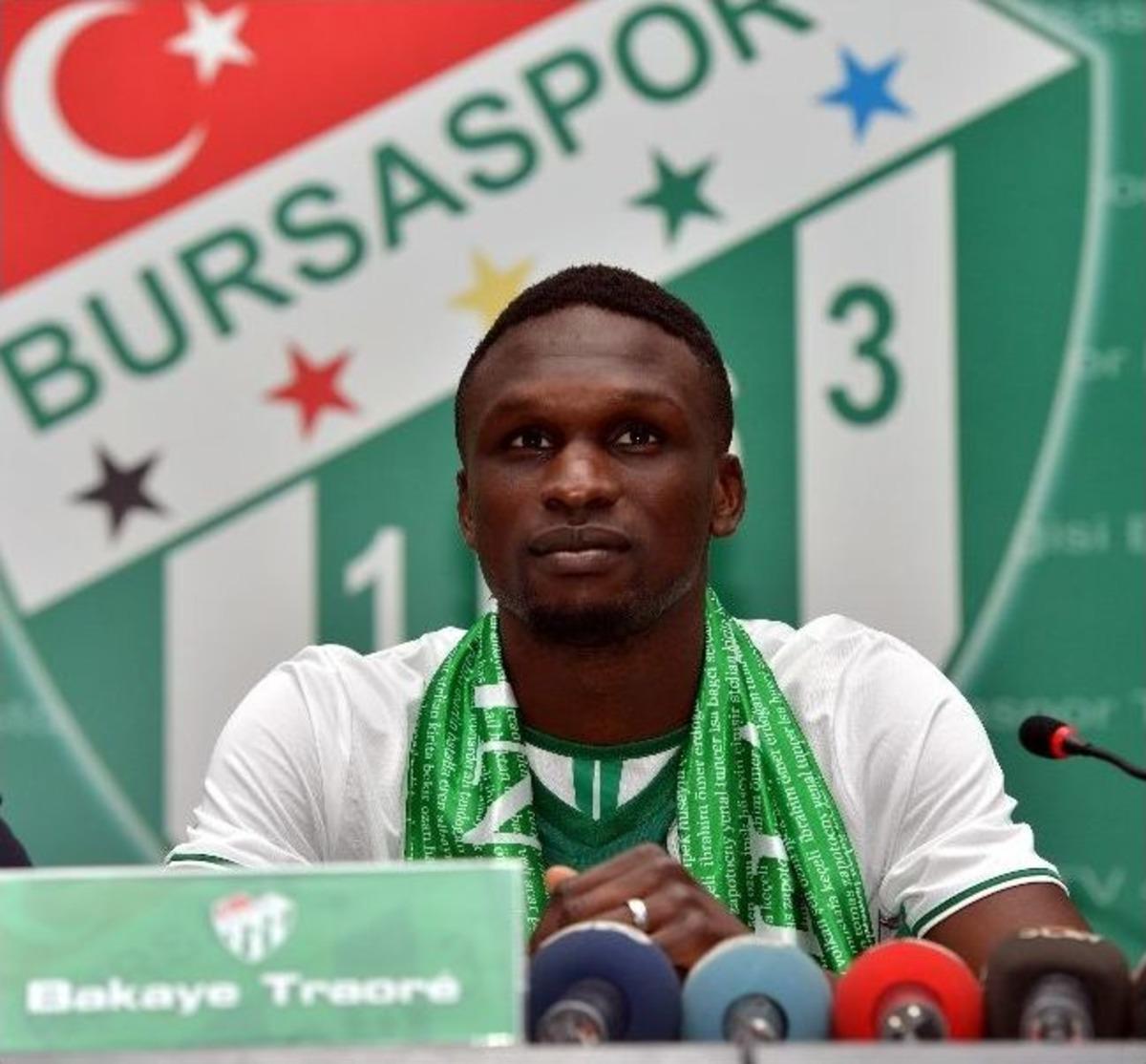 Bursaspor Malili Yıldız Futbolcu Bakaye Traore İle 3 Yıllık S&ouml;zleşme İmzaladı