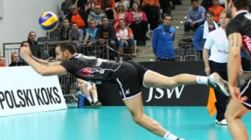 Halkbank Can Ayvazoğlu İle Yeniden Anlaştı