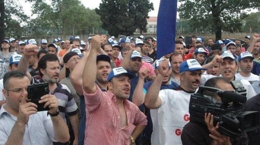 Fabrika İş&ccedil;ileri Greve Başladı