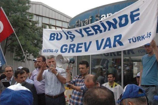 Fabrika İşçileri Greve Başladı