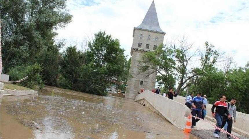 Tunca Nehri, Kırkpınar G&uuml;reşlerini Tehdit Ediyor