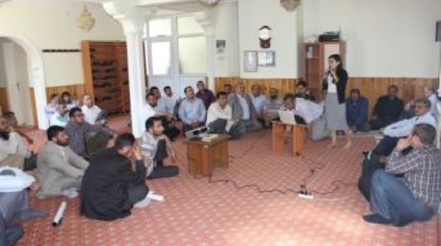 G&uuml;m&uuml;şhane&rsquo;de İmamlara Kırım Kongo Kanamalı Ateşi Eğitimi Verildi