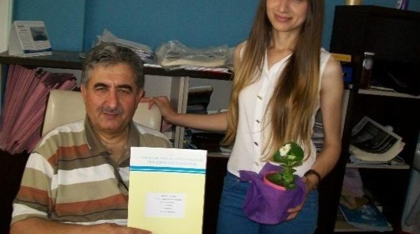Eskişehirli Şair Ertuğrul Şakar, &Uuml;niversite &Ouml;ğrencisinin Tez Konusu Oldu