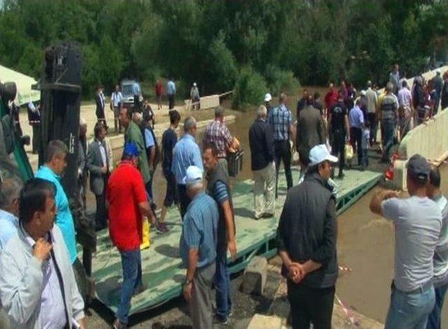 Tunca Nehri nin &Uuml;zerine Seyyar K&ouml;pr&uuml; Kuruldu 2