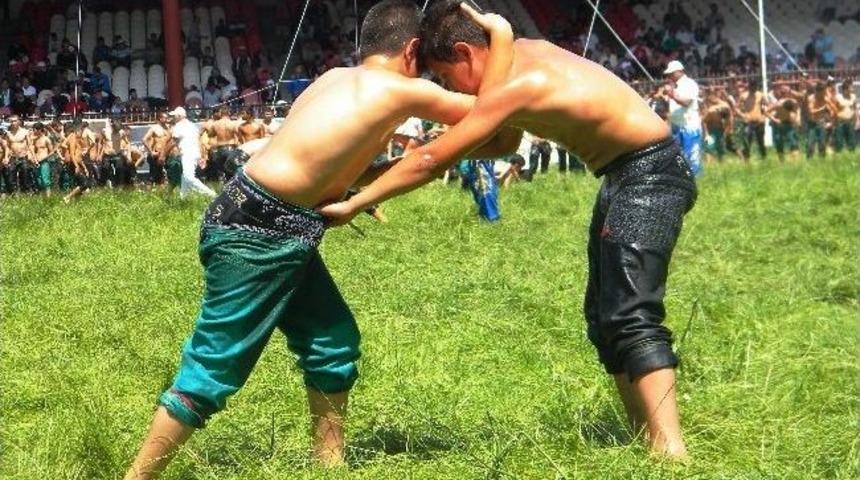 Tarihi Kırkpınar G&uuml;reşleri Başladı