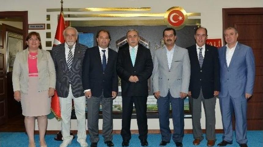 Adana G&uuml;&ccedil;birliği Vakfı&rsquo;ndan Vali B&uuml;y&uuml;k&rsquo;e Hayırlı Olsun Ziyareti