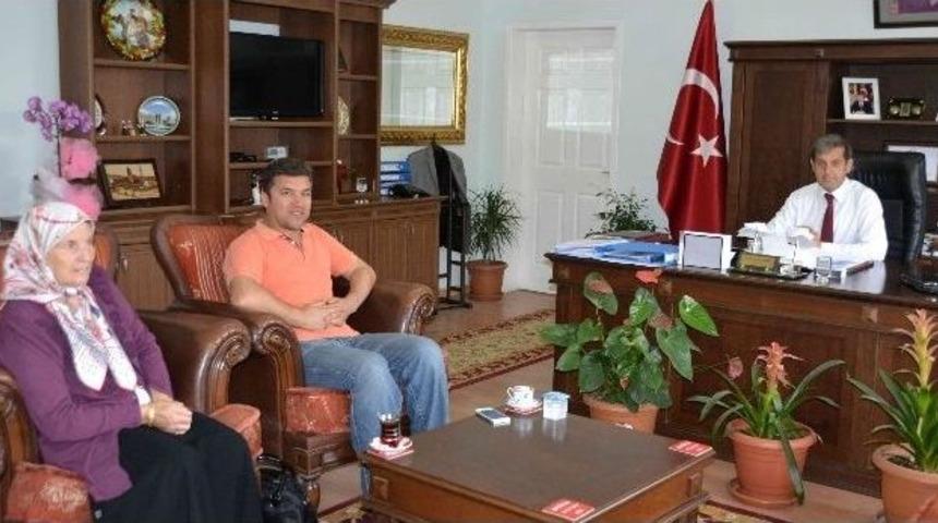 &Uuml;nl&uuml; Sunucu K&uuml;&ccedil;&uuml;kkaya&rsquo;dan