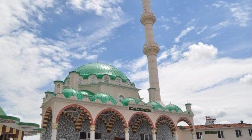 Hacı Ahmet Azman Camii Dualarla İbadete A&ccedil;ıldı