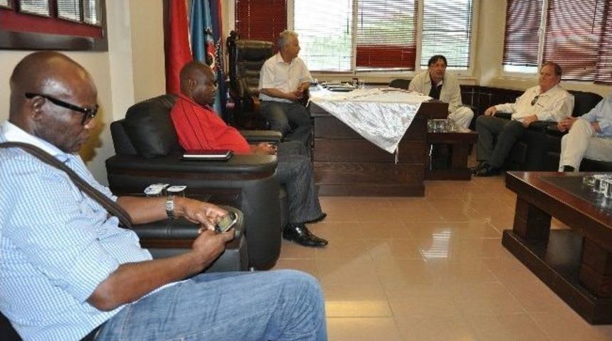 K&uuml;resel End&uuml;stri Sendikasından Soma'ya Taziye Ziyareti