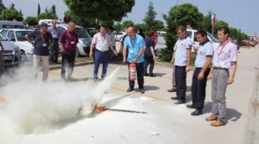 Hastanede Yangın S&ouml;nd&uuml;rme Tatbikatı
