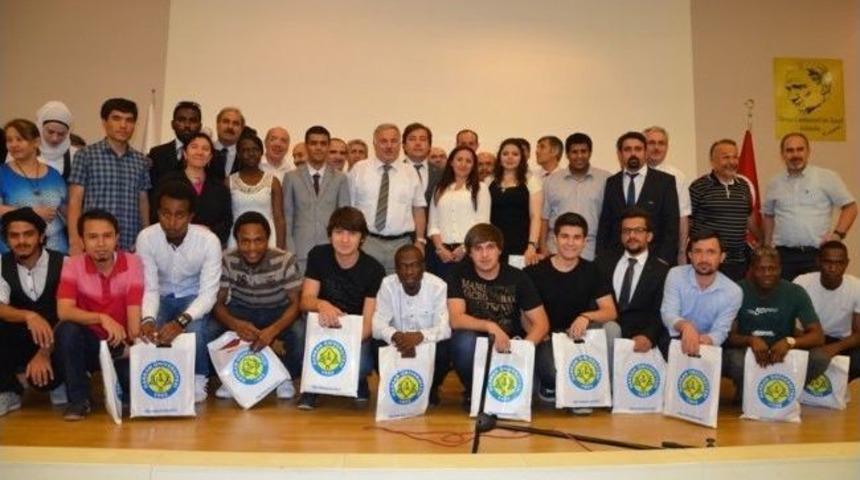 Harran'da Yabancı Uyruklu &Ouml;ğrenciler Mezun Oldu