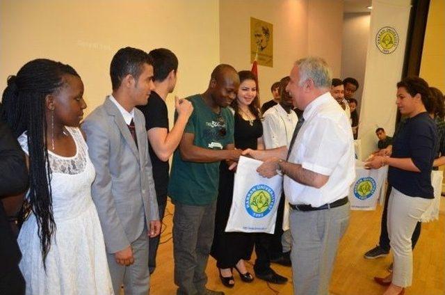 Harran da Yabancı Uyruklu &Ouml;ğrenciler Mezun Oldu 1