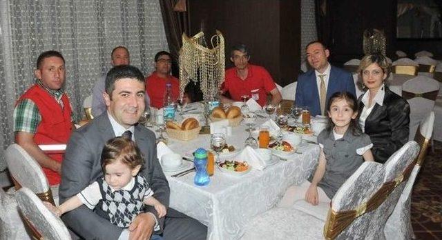 D&uuml;nya G&ouml;n&uuml;ll&uuml; Kan Bağış&ccedil;ıları G&uuml;n&uuml; 1