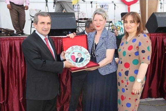 Yozgat Halk Eğitim Merkezi Yılsonu Sergisini Açtı