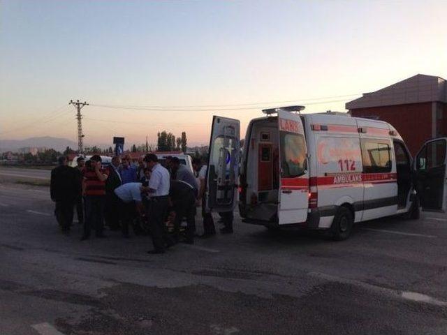 Van’da Trafik Kazası; 3 Yaralı