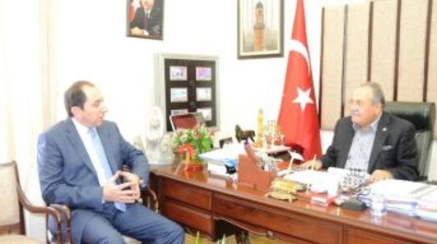 Hitit &Uuml;niversitesi Rekt&ouml;r Alkan&rsquo;dan Uslu&rsquo;ya Ziyaret