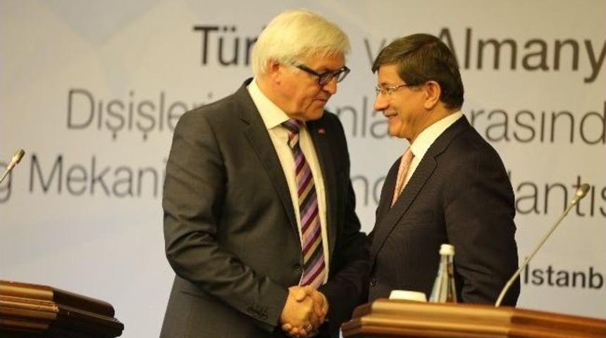 Davutoğlu: "t&uuml;rkiye Işid'le İlişkilendirilemez"