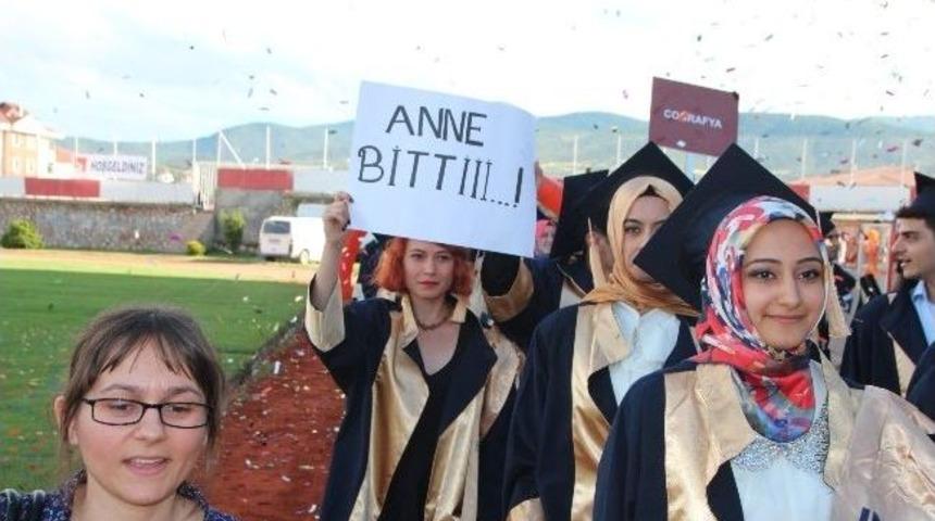 Bilecik Şeyh Edebali &Uuml;niversitesi Yeni Mezunlarını Verdi