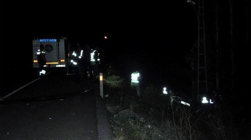 Minib&uuml;s Otomobili Bi&ccedil;ti: 3 &Ouml;l&uuml;, 16 Yaralı