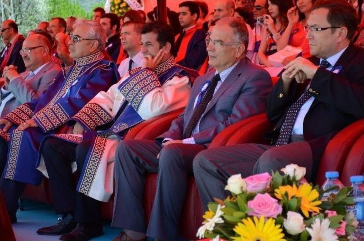 Thk &Uuml;niversitesi Havacılık Myo'da Mezuniyet Sevinci