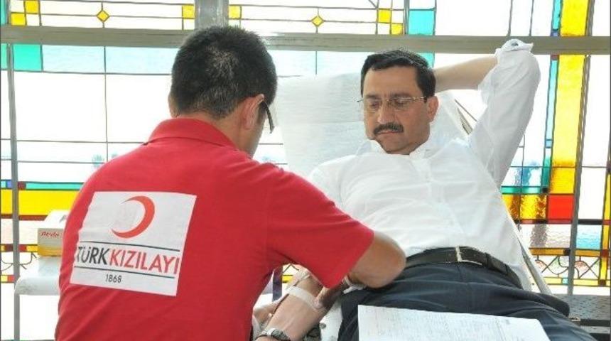 Ke&ccedil;i&ouml;ren Belediyesi Kan Bağışı Kampanyası D&uuml;zenledi