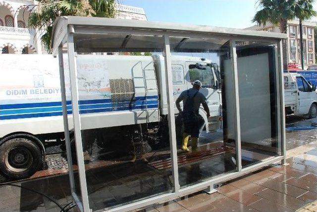 Didim’de Dolmuş Durakları Kötü Görüntüden Kurtarılıyor 2
