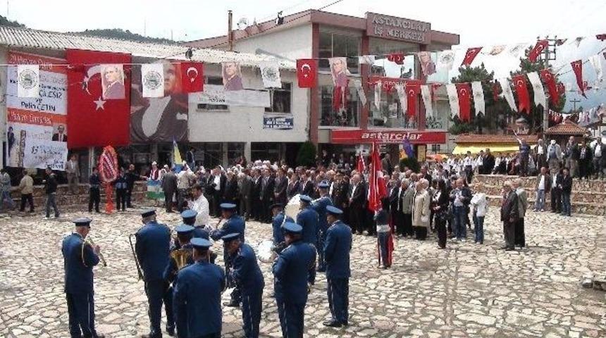 İpekyolu Festivali&rsquo;ne K&ouml;yl&uuml;lerin Eylemi Damga Vurdu