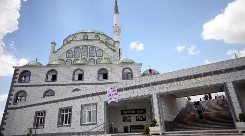 Hz. Ebubekir Camii İbadete A&ccedil;ıldı