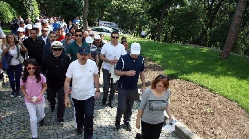 Bakan M&uuml;ezzinoğlu Sağlıklı Yaşam İ&ccedil;in Y&uuml;r&uuml;d&uuml;