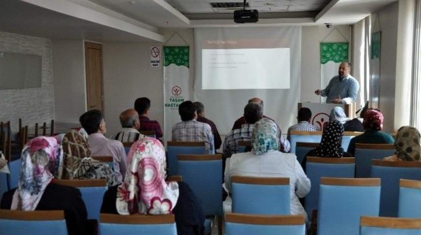 &Ouml;zel D&uuml;ztepe Yaşam Hastanesi&rsquo;nde 'bel Fıtığı' Anlatıldı