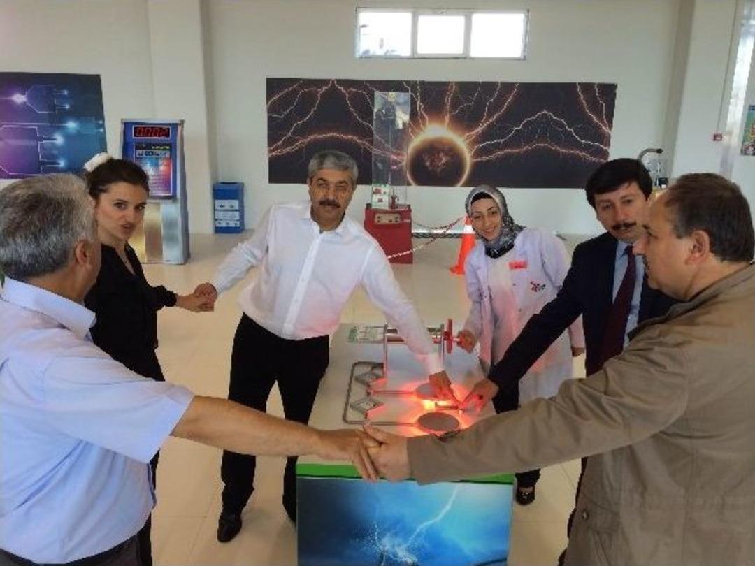 Bursa Bilim Merkezi T&uuml;rkiye'ye &Ouml;rnek Oluyor